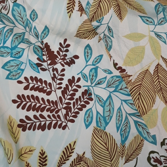 ANN TAYLOR LOFT FLORAL PRINT 💯% SILK HALTER DRESS NEW MULTICOLOR - Picture 3 of 9